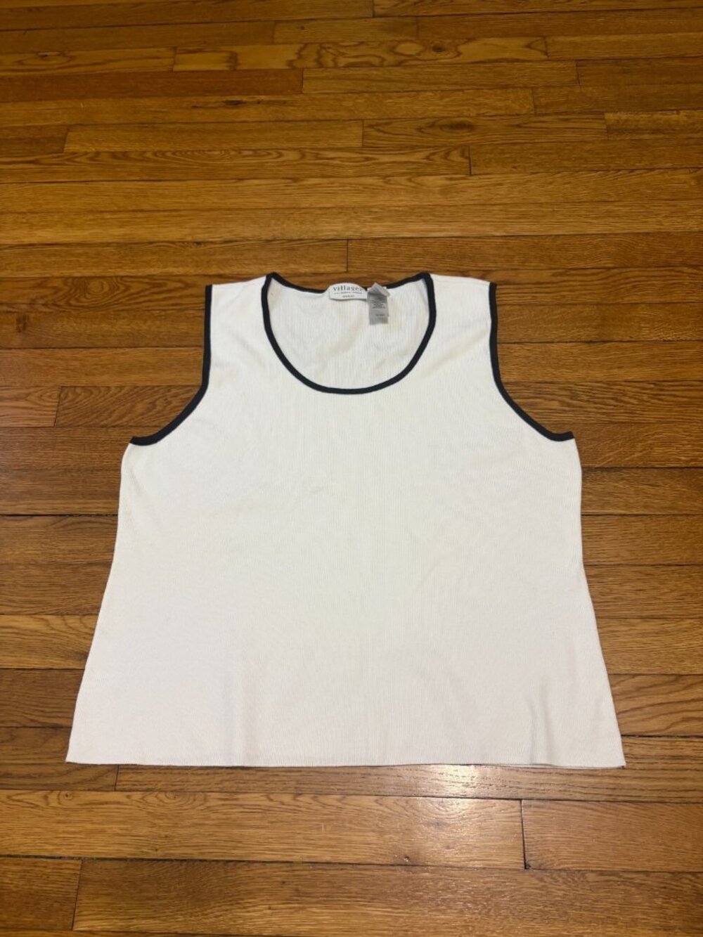 Villager Liz Claiborne Womens Tank Top Plus Size 3X White Rayon Stretch Knit